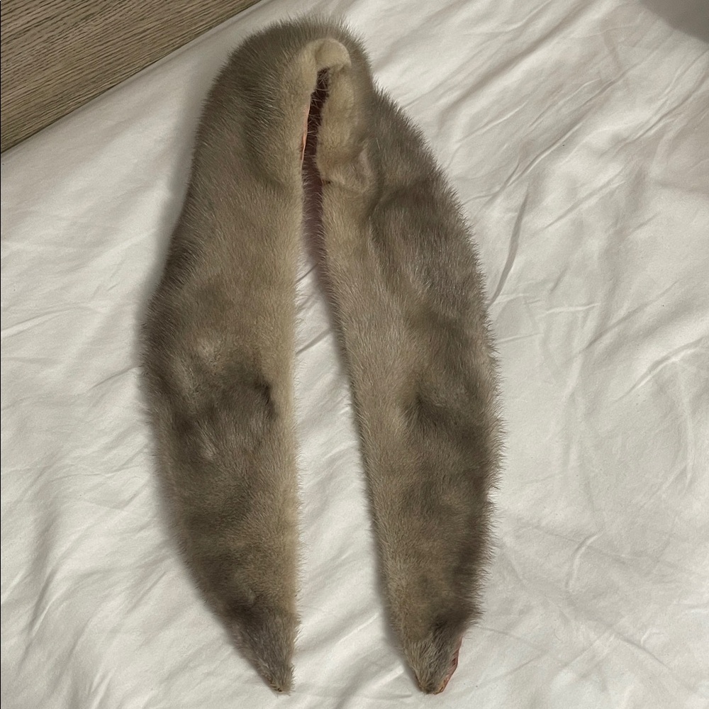 Elegant Gray Fur Scarf